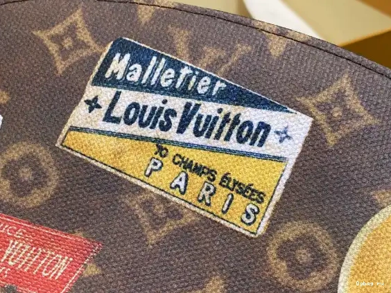 Vuitton POUCH COSMETIC Louis 0328